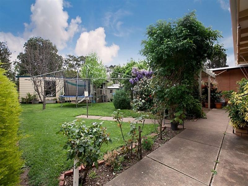 8 Colleen Street, Rostrevor SA 5073