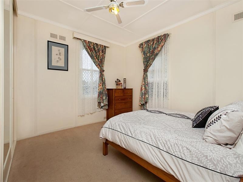 4 Southbury Crescent, Enfield SA 5085