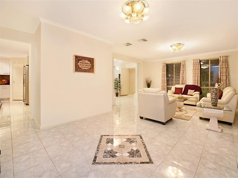 88 RM Williams Drive, Walkley Heights SA 5098