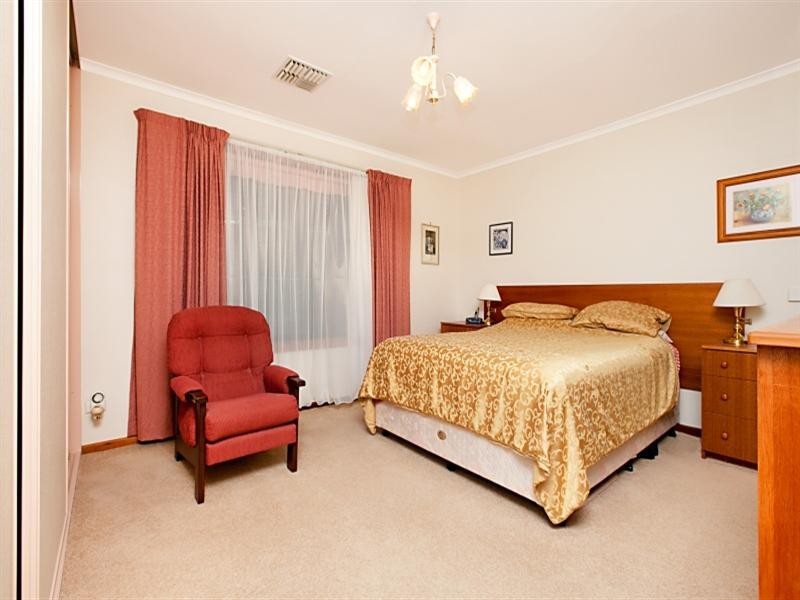 2 Ashley Avenue, Ridgehaven SA 5097