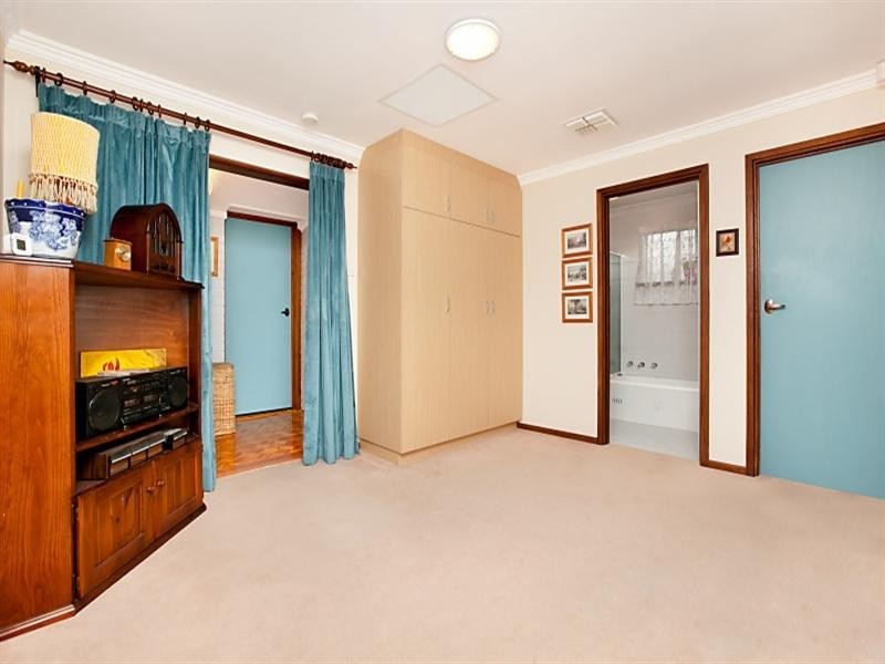 2 Ashley Avenue, Ridgehaven SA 5097