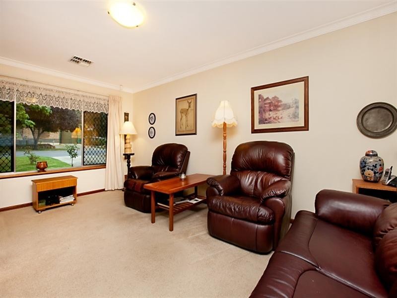 2 Ashley Avenue, Ridgehaven SA 5097