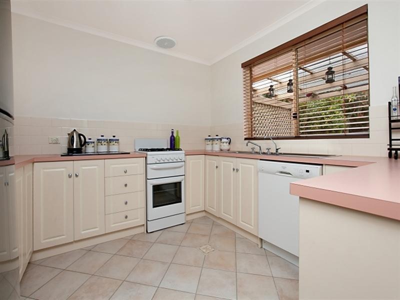 8 Woodland Drive, Oakden SA 5086