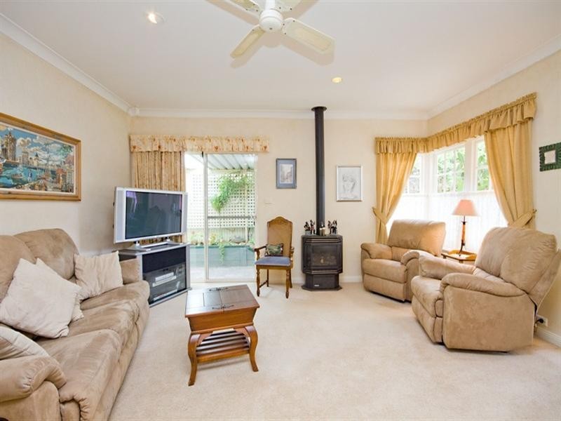 16 Selkirk Avenue, Clearview SA 5085