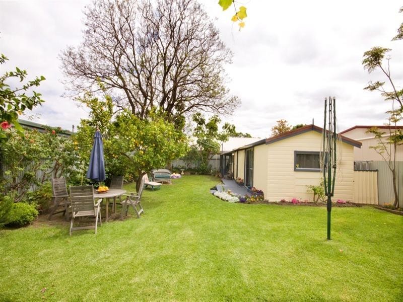 16 Selkirk Avenue, Clearview SA 5085