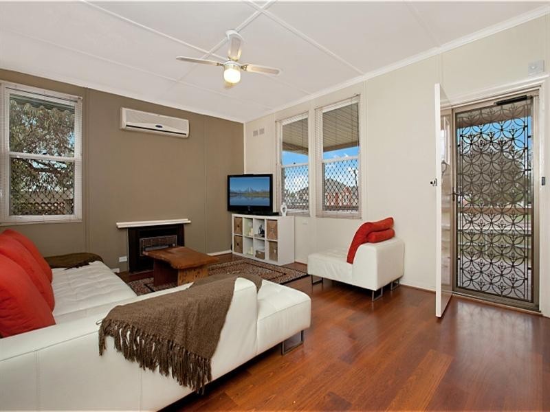 4 Southbury Crescent, Enfield SA 5085