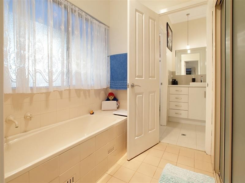 1 Palmyra Street, Modbury Heights SA 5092