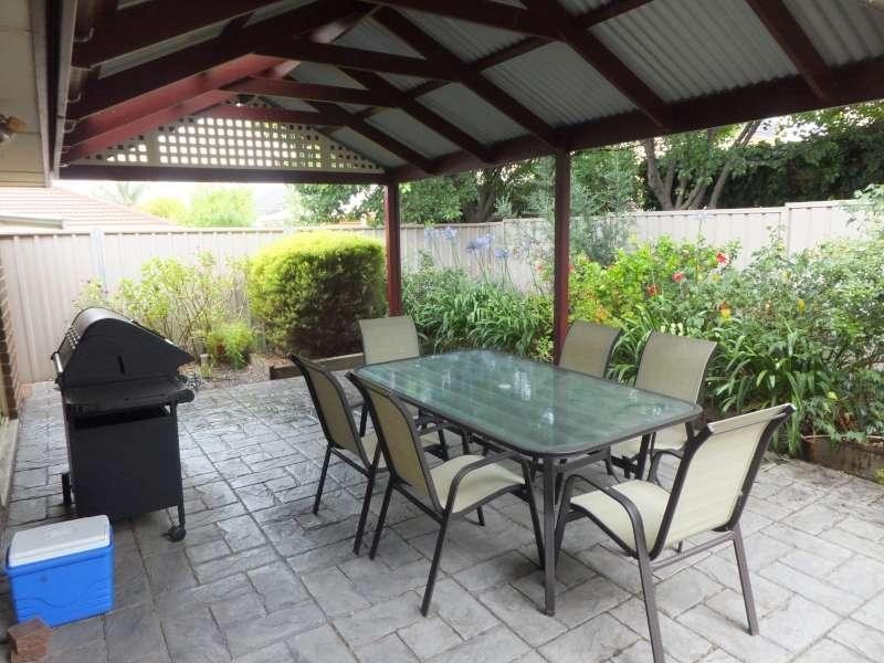 18 Farnborough Street, Oakden SA 5086