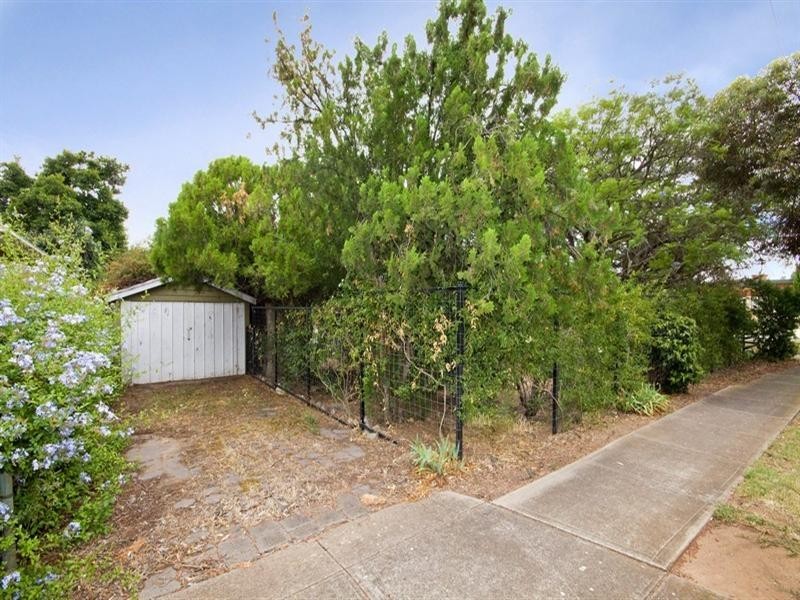 13 Selkirk Avenue, Clearview SA 5085