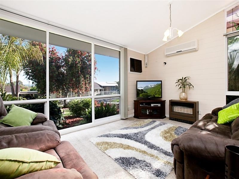 24 Chapel Road, Para Vista SA 5093