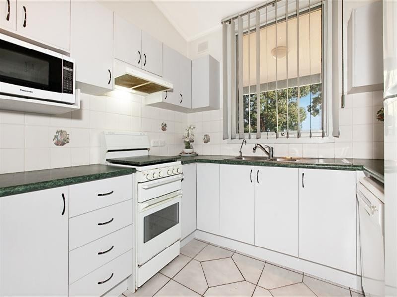 24 Chapel Road, Para Vista SA 5093