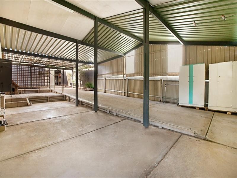 24 Chapel Road, Para Vista SA 5093