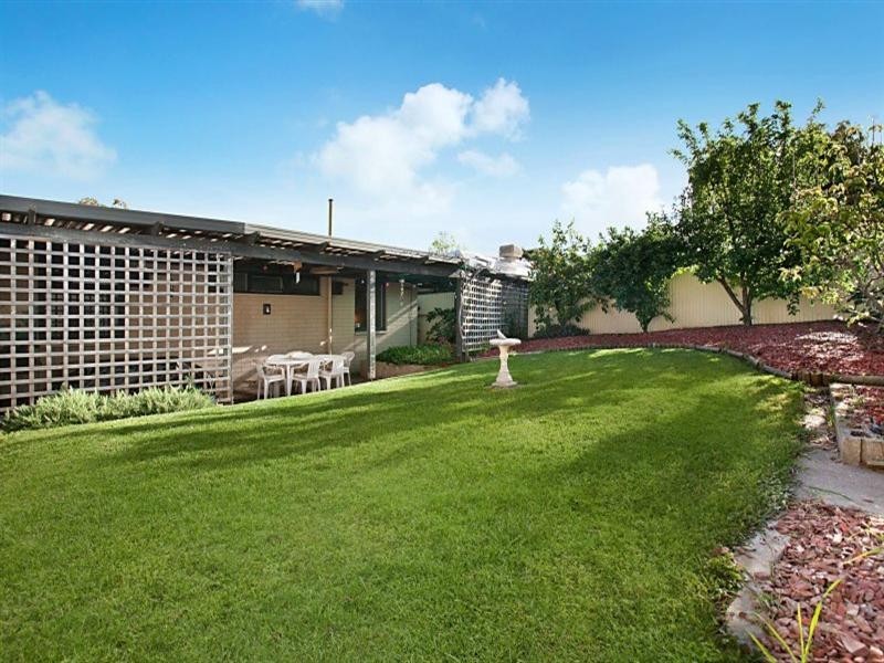 24 Chapel Road, Para Vista SA 5093