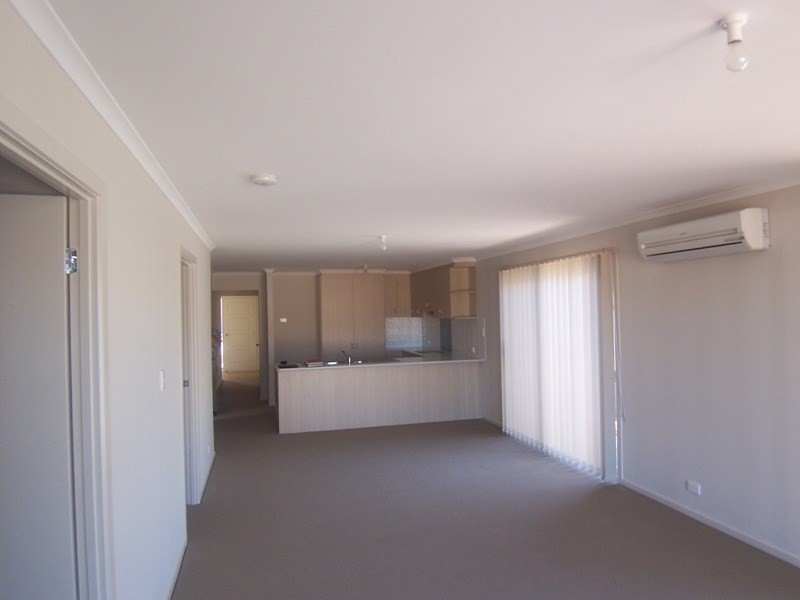 104 Lakeside Drive, Andrews Farm SA 5114