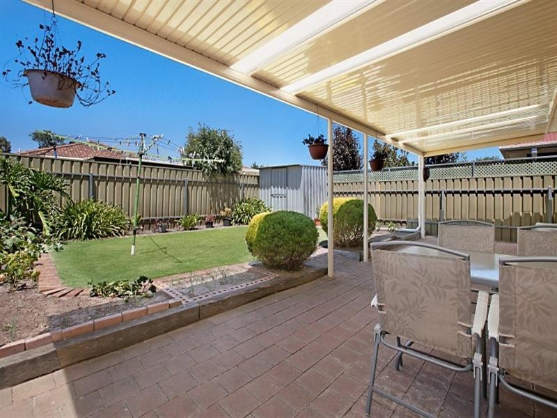 6 Barossa Way, Woodcroft SA 5162