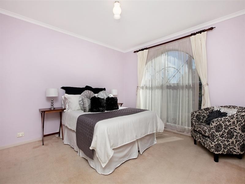 8 Nestor Street, Hillcrest SA 5086