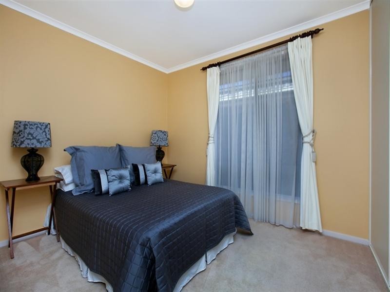 8 Nestor Street, Hillcrest SA 5086