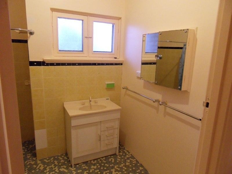 10 Branson Avenue, Clearview SA 5085