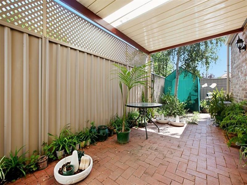 32 Regent Gardens Drive, Oakden SA 5086