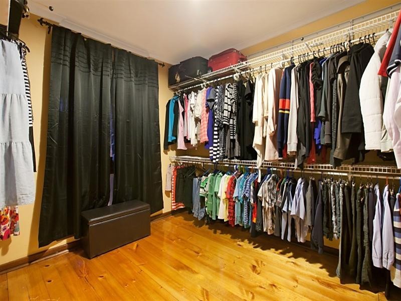 17 Landal Boulevard, Redwood Park SA 5097