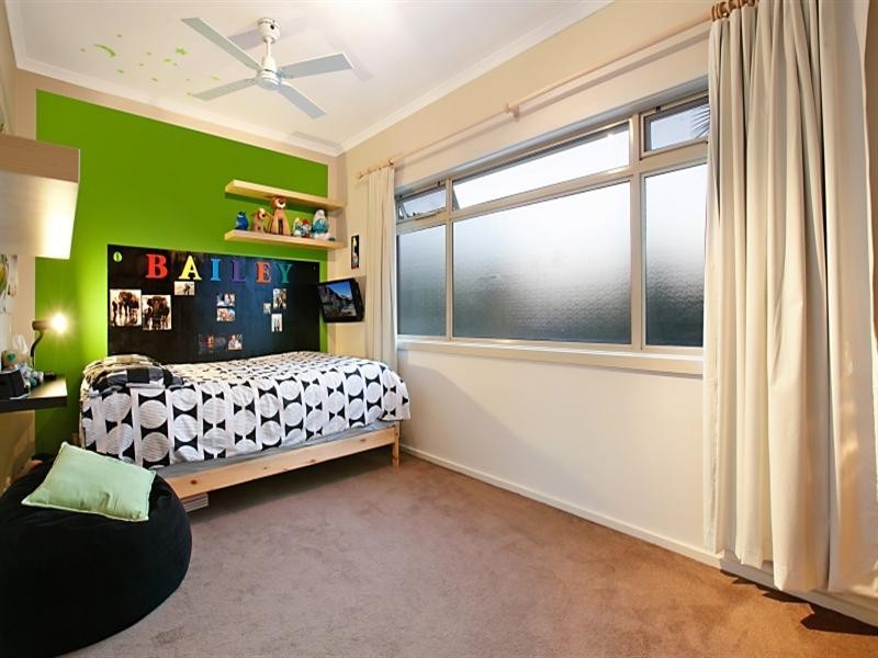 17 Landal Boulevard, Redwood Park SA 5097