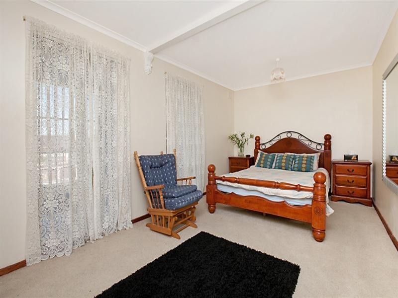 5 Adnamira Avenue, Rostrevor SA 5073