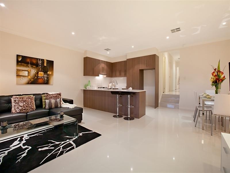 9 Amber Avenue, Clearview SA 5085