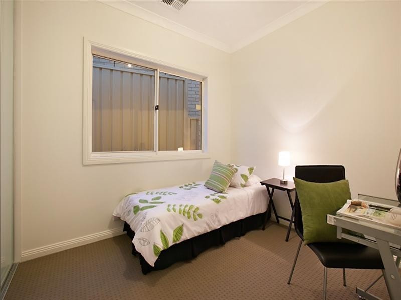 9 Amber Avenue, Clearview SA 5085