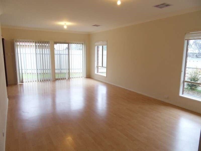 19 Burman Avenue, Gilles Plains SA 5086