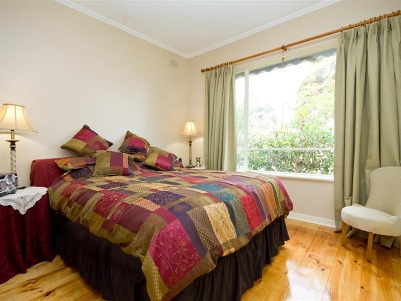 9 Barker Way, Valley View SA 5093