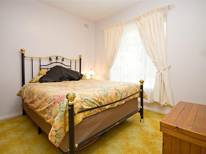 9 Barker Way, Valley View SA 5093