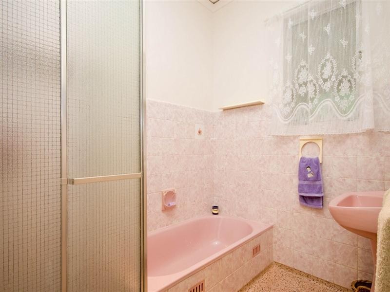 9 Barker Way, Valley View SA 5093