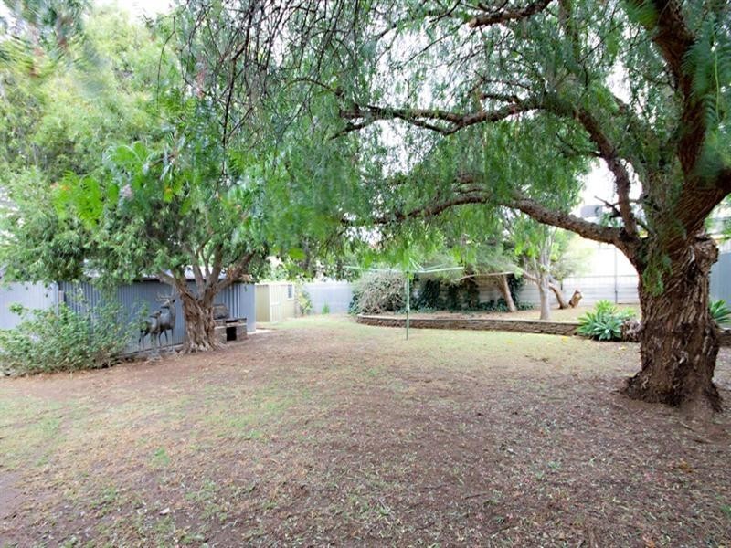 9 Barker Way, Valley View SA 5093