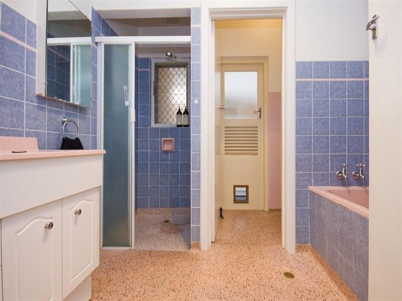 10 Selkirk Avenue, Clearview SA 5085