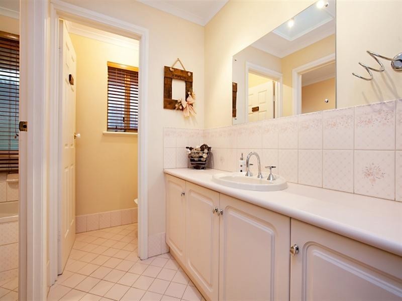 6 Charlton Court, Golden Grove SA 5125