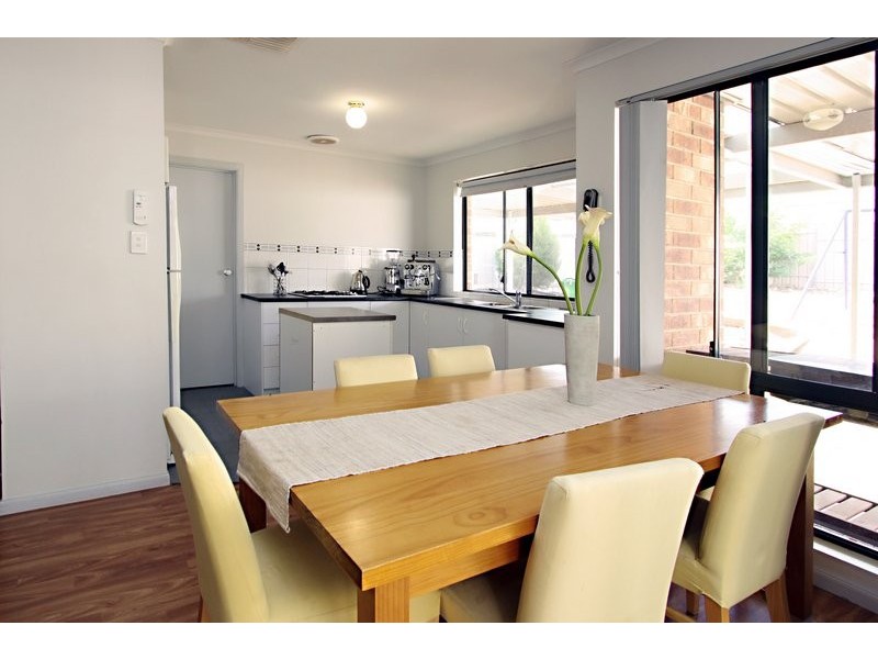 19 Lyle Court, Para Vista SA 5093