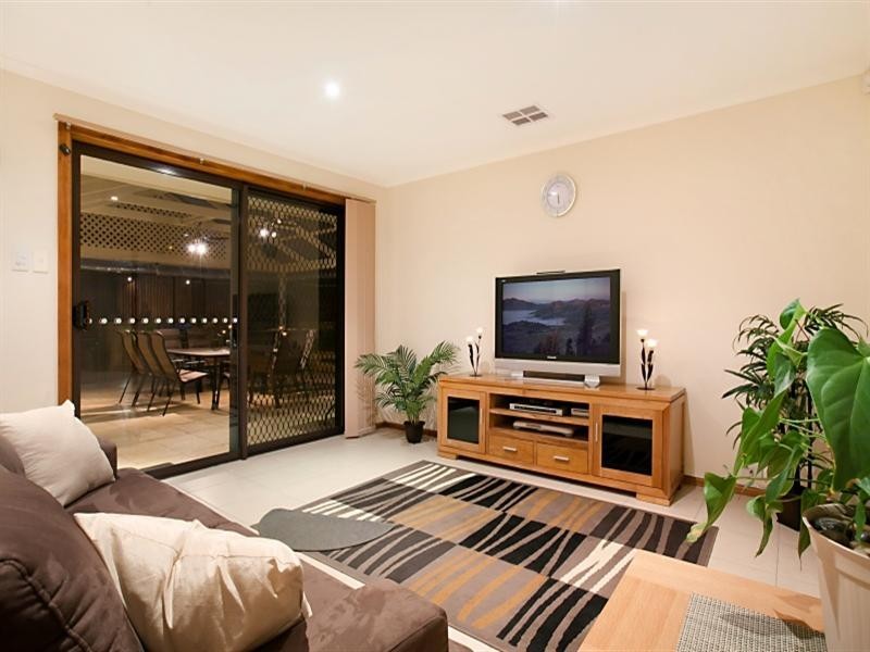 13 Austerlitz Court, Greenwith SA 5125