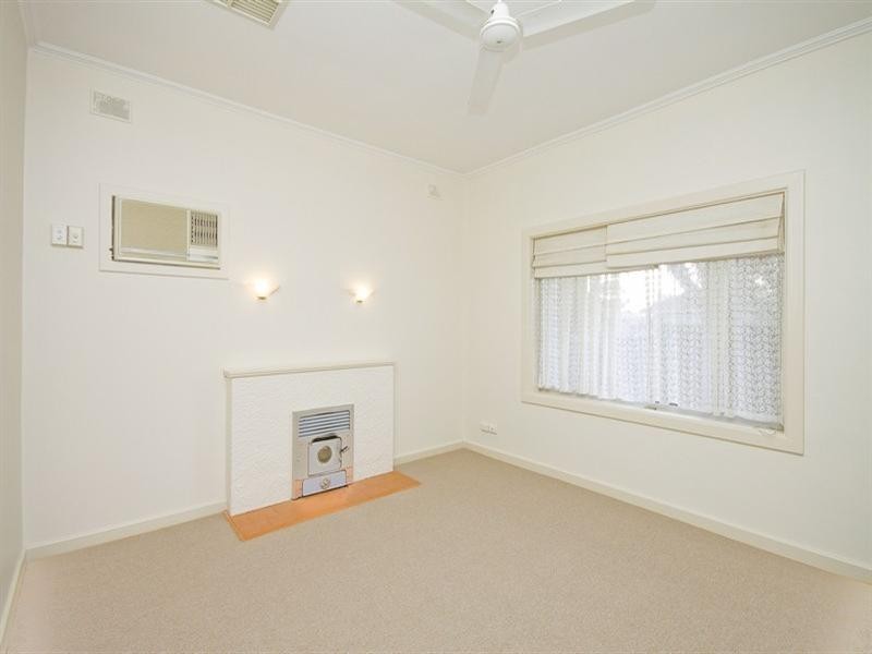 5 Selkirk Avenue, Clearview SA 5085