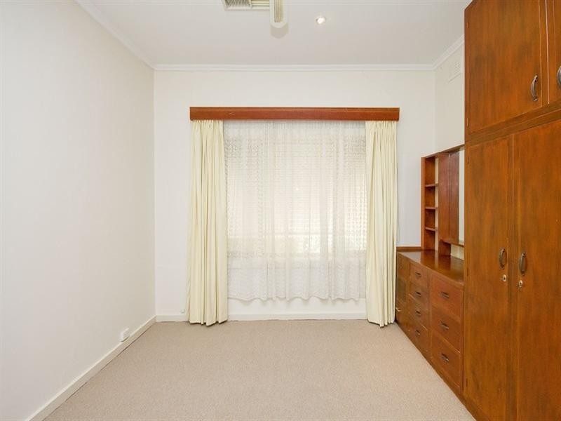 5 Selkirk Avenue, Clearview SA 5085