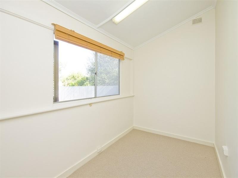 5 Selkirk Avenue, Clearview SA 5085