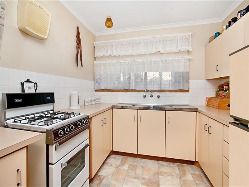 2 Edwards Court, Para Hills West SA 5096