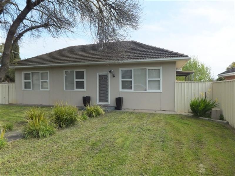 17 Grant Avenue, Gilles Plains SA 5086