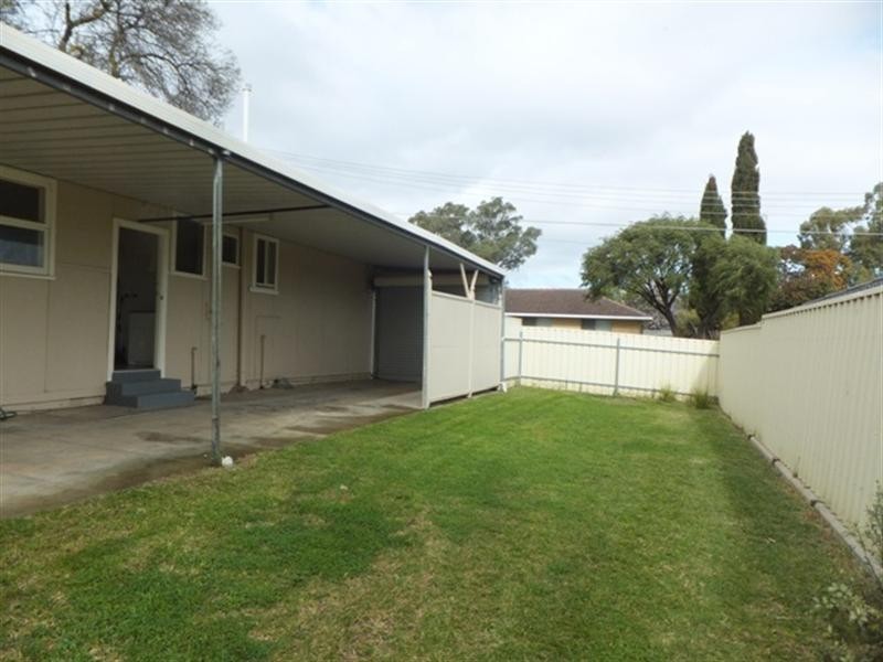 17 Grant Avenue, Gilles Plains SA 5086