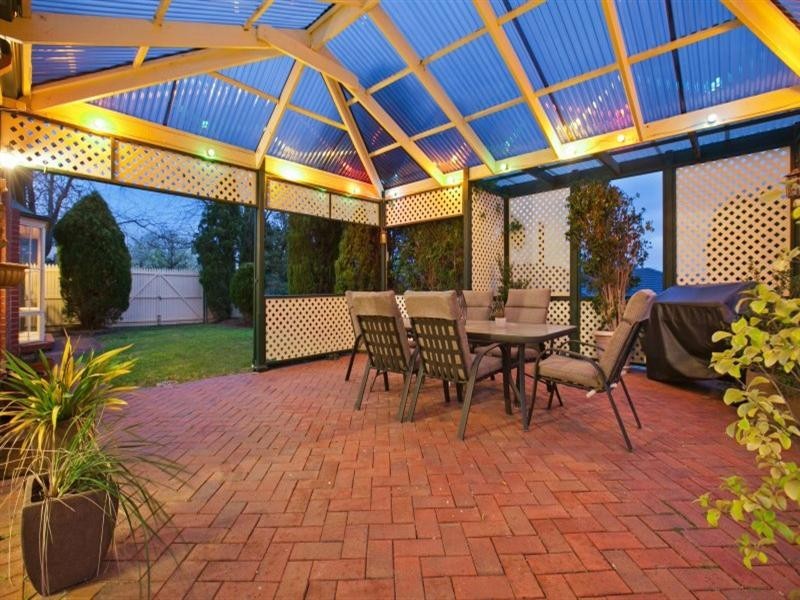 9 Bechervaise Court, Greenwith SA 5125