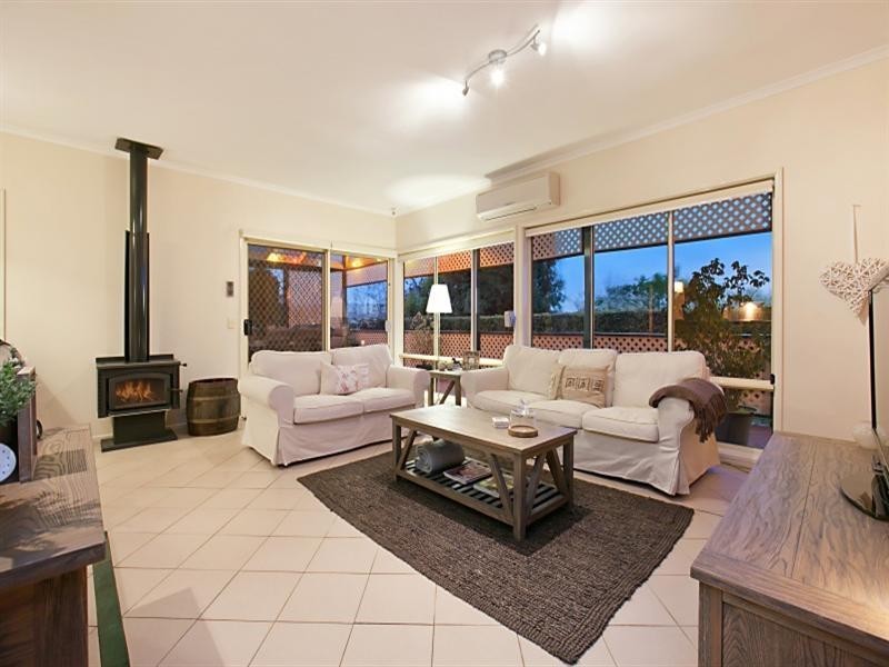 9 Bechervaise Court, Greenwith SA 5125