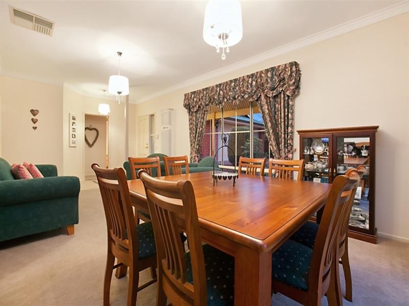 9 Bechervaise Court, Greenwith SA 5125