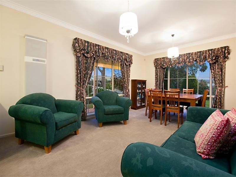 9 Bechervaise Court, Greenwith SA 5125