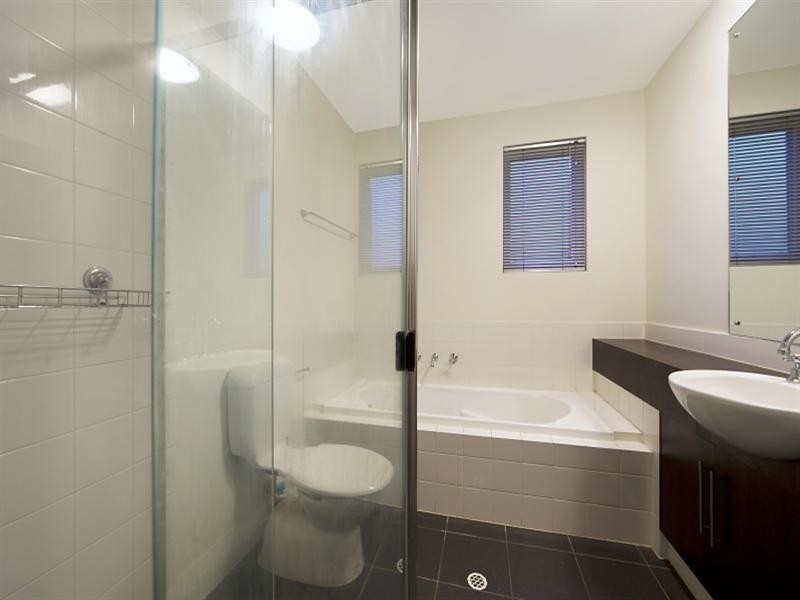 2 Chapel Lane, Mawson Lakes SA 5095