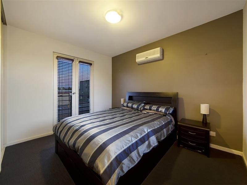 2 Chapel Lane, Mawson Lakes SA 5095