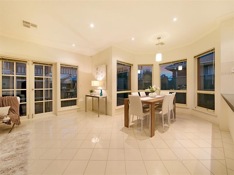 13 Ashwood Circuit, Mawson Lakes SA 5095